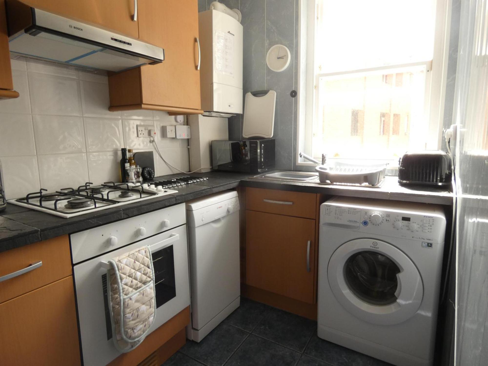 Central 2-Bed Flat In Edinburgh Bagian luar foto